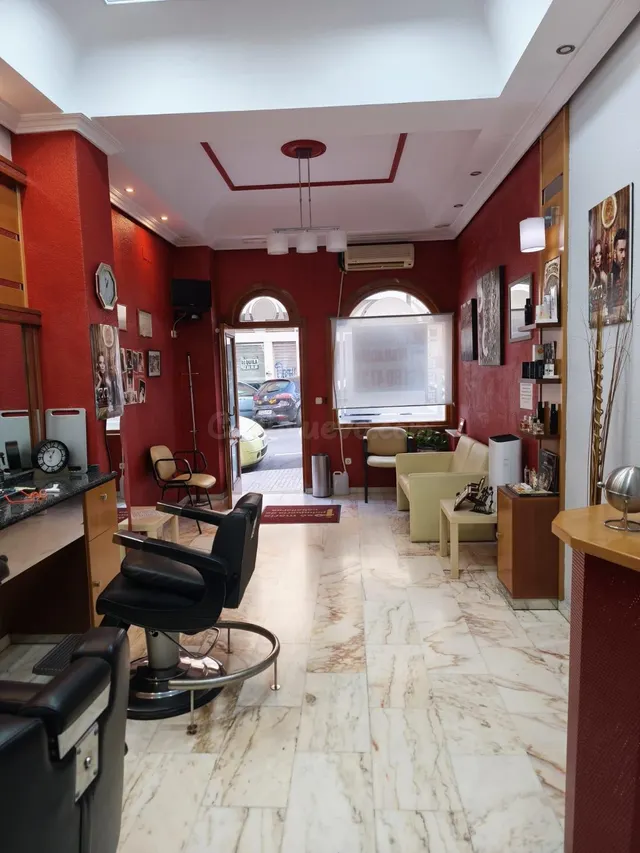 Traspaso de peluqueria de caballeros. Más de 600 clientes en - foto 4