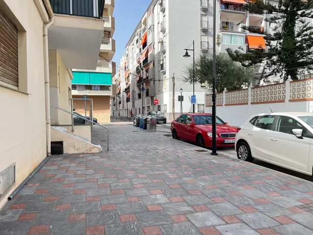 Excelente Oportunidad de Inversión en Fuengirola: Local Come - foto 2