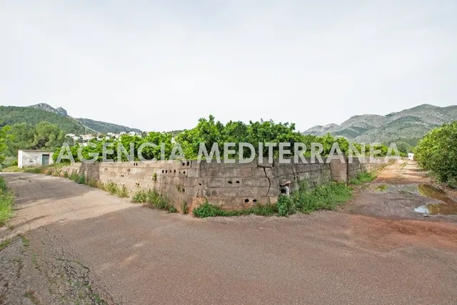 AMPLIA PARCELA URBANIZABLE PROXIMA ORBA CENTRO — 18