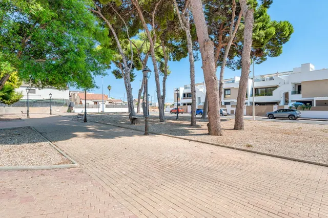 APARTAMENTO DE 3 DORMITORIOS Y 2 BAÑOS EN SAN PEDRO DEL PINATAR (MURCIA) — 37
