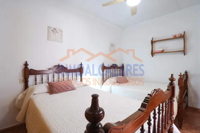 ¡A SOLO 1 MINUTO DE LA PLAYA! CÉNTRICO APARTAMENTO EN PRIMERA PLANTA DE 3 DORMITORIOS Y TERRAZA CON VISTAS AL MAR, EN LOS ALCÁZARES, MURCIA. — 21