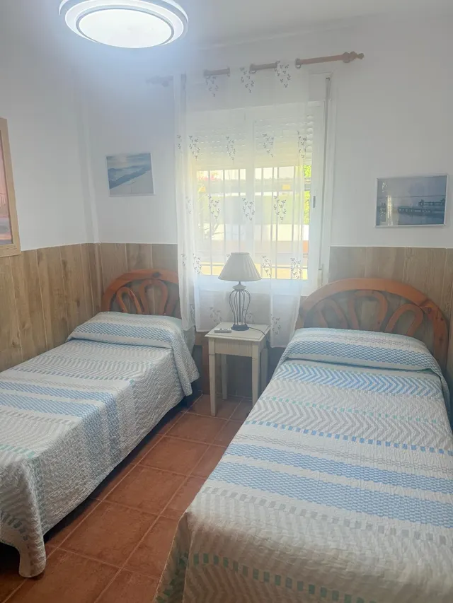 Apartamento en planta baja en urbanización Novo Sancti Petri. — 25
