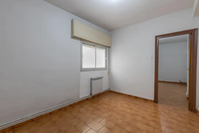 Amplio piso en Pedro Antonio de Alarcón — 31