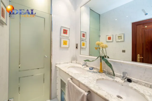 FANTASTICA CASA EN PLAZA DE LOS LOBOS — 30
