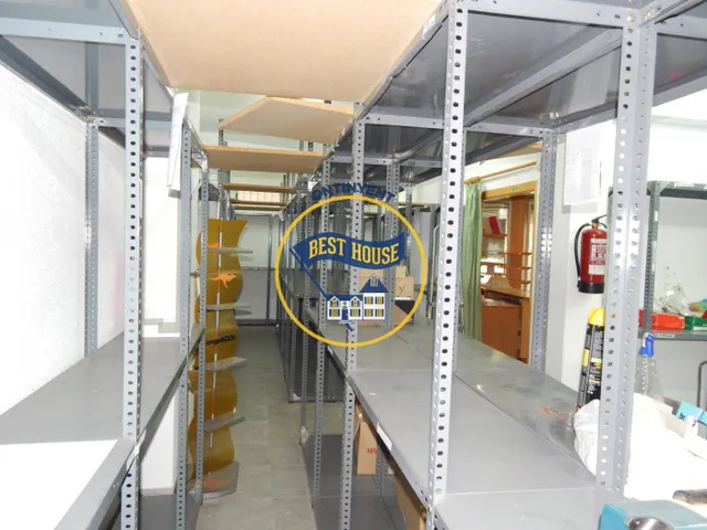 EXCELENTE LOCAL COMERCIAL POR TAMAÑO Y UBICACIÓN EN ONTINYENT. — 30