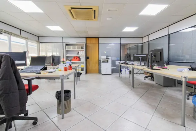 ALQUILER DE OFICINA EN MUSEROS! - foto 2