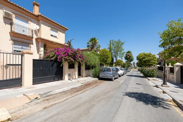 Preciosa Casa Pareada en Urbanización El Ventorrilo (Vegas del Genil) — 8