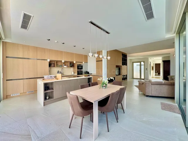 Villa 3 habitaciones 200m² en venta - Las Colinas Golf - foto 3