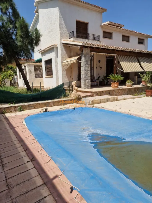 SE VENDE CHALET EN ELCHE — 10