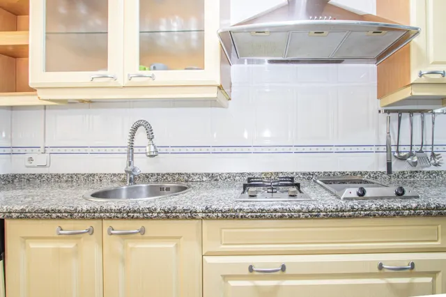 Amplio piso familiar con terraza, parking y trastero en Son Cladera — 12