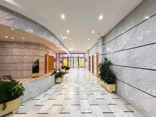Apartamento a 350 metros de playa del cura con 2 dorm. 1 baño. en frente de av. de las habaneras. superficie de 66 m2. — 33