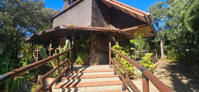 Finca rústica en Alcolea del Río con piscina, placas solares