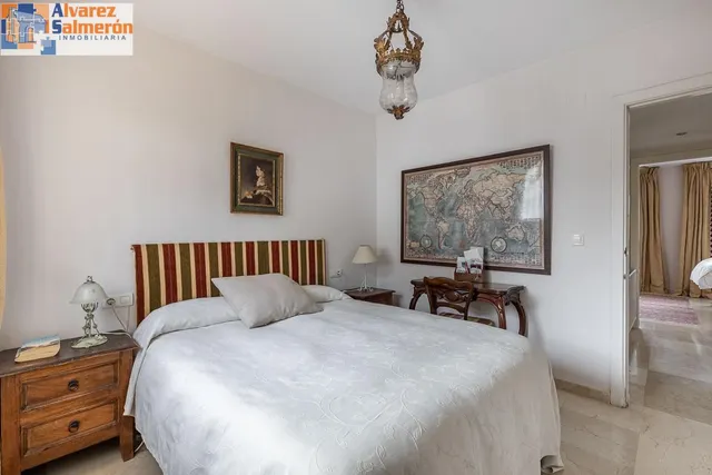 Casa única en Granada capital. — 16