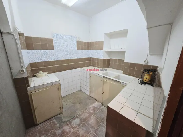 CASA JUNTO AL AYUNTAMIENTO EN VILLANUEVA DEL DUQUE — 13