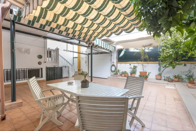 CHALET PAREADO EN EL CENTRO DE ALBOLOTE - foto 4
