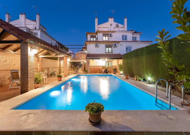 VIVIENDA PAREADA EN MONTELUZ — 16