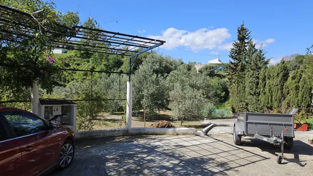 PARCELA RÚSTICA CON CASA DE APEROS  Y ÁRBOLES FRUTALES EN LA ALQUERÍA — 3