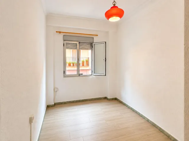 LUMINOSO PISO DE 3 habitaciones EN BENICALAP! — 7