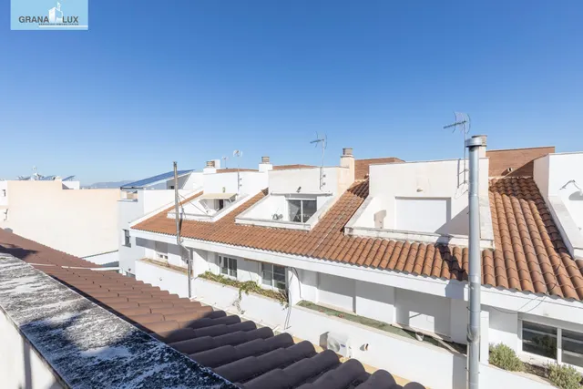 Casa Unifamiliar en Churriana de la Vega — 33