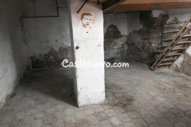 Oportunidad de Inversión en San Antón: Espacio para Reformar - foto 2