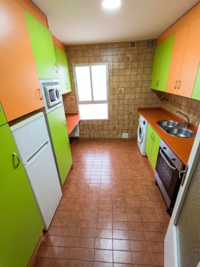 Piso o habitaciones en Alquiler: Ideal para Estudiantes en Parque Nueva Granada, Granada | ref: DLR00276 — 6