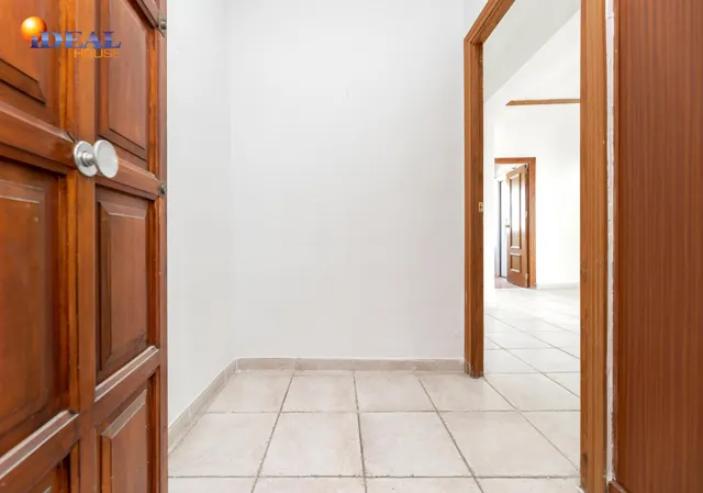 ☀️ Luz, balcón y ubicación: una oportunidad única en Acera de San Ildefonso — 7
