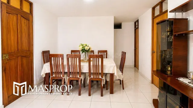 CASA EN VENTA – ZONA VILLA EL SALVADOR | POCOLLAY - foto 2