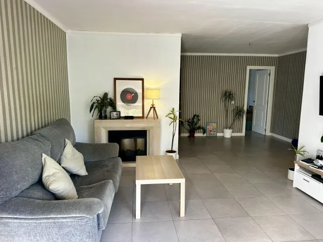 Duplex con apartamento independiente y patio privado en Málaga — 42