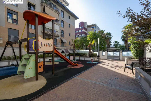 Apartamento tipo loft con garaje incluido y piscina en zona Parque Lagos — 36