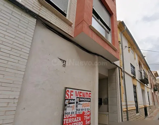Se vende piso OKUPADO en Calle San Francisco 35 de Molina de - foto 3