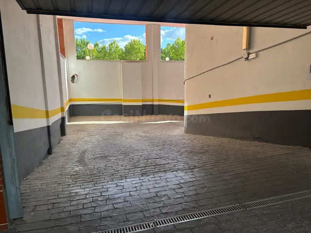 MONCASA ALQUILA PARKING EN VALLADOLID - foto 3