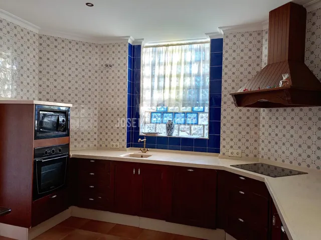 CHALET CON PISCINA EN JUNTA DE LOS RIOS — 8