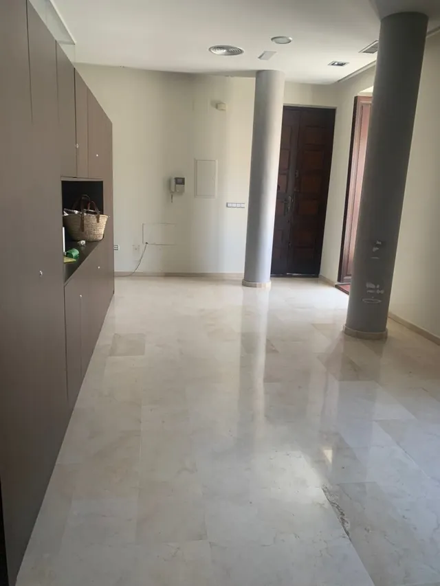 Inmocartago alquila oficina en el centro de Cartagena, lista para entrar a trabajar — 2