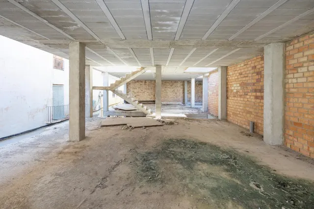 EDIFICIO EN ESTRUCTURA (358METROS CONSTRUIDOS) + PROYECTO EN SANTA FE — 15
