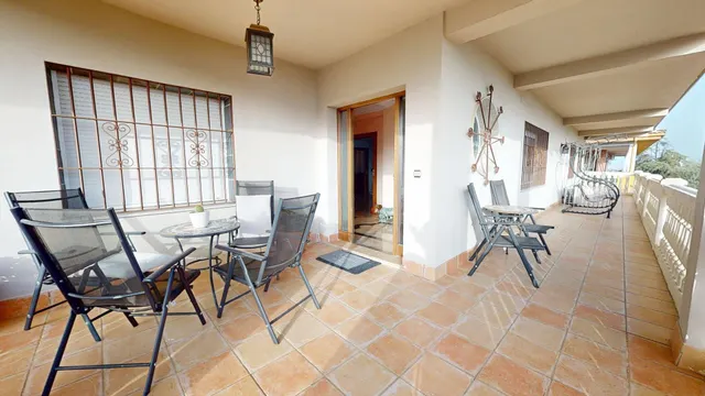 Chalet de lujo en Sansueña, Córdoba con 600 m2 construidos, parcela de 1.500 m2, piscina privada y amplios dormitorios — 14
