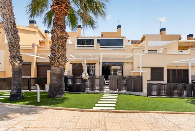 Cabo Roig, Acogedor Adosado con jardíN y patio lista para en