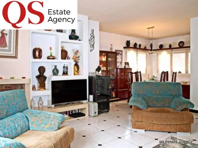 Casa con jardín en centro de Blanes - foto 2