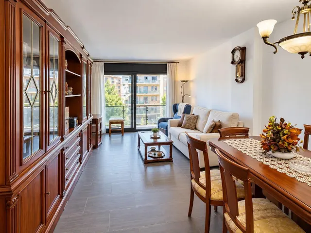Piso de 3 habitaciones con terrazas, parking y trastero en e - foto 3