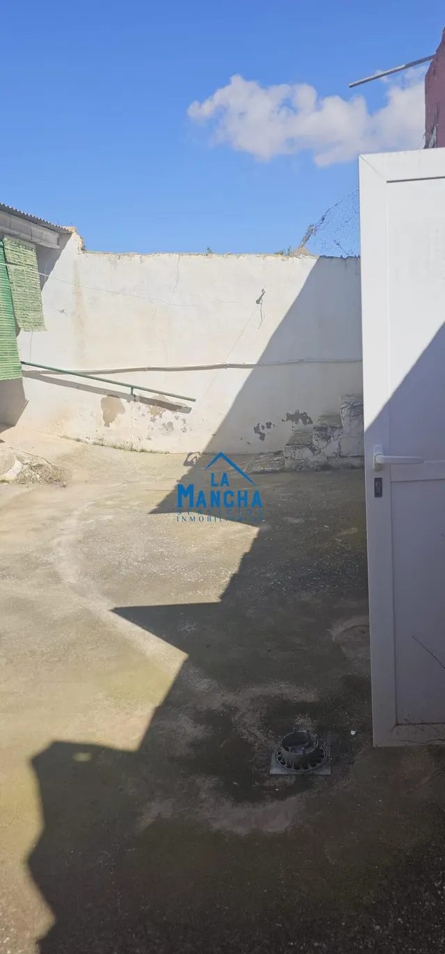 *55.000€* inmobiliaria la mancha vende casa entre Tobarra y hellín-Albacete — 33