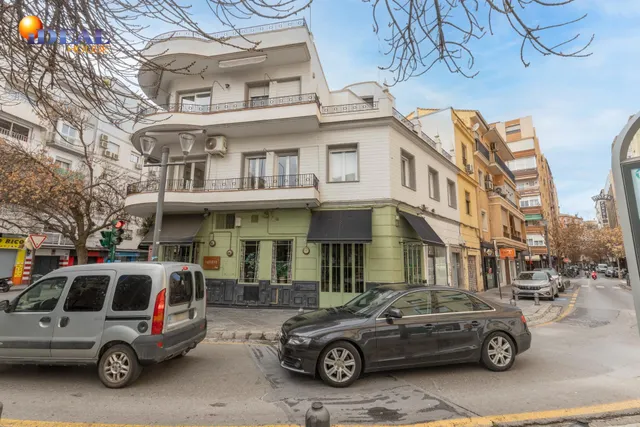 EXCLUSIVO PISO DE LUJO EN PLENO CENTRO DE GRANADA — 44