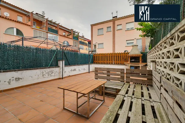 CASA EN ANGLÈS — 45