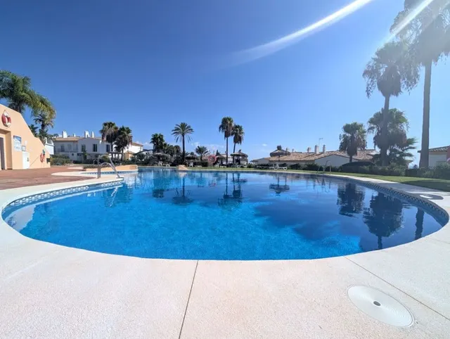 Casa de pueblo en Venta en Linea De La Concepcion, La Cádiz — 43
