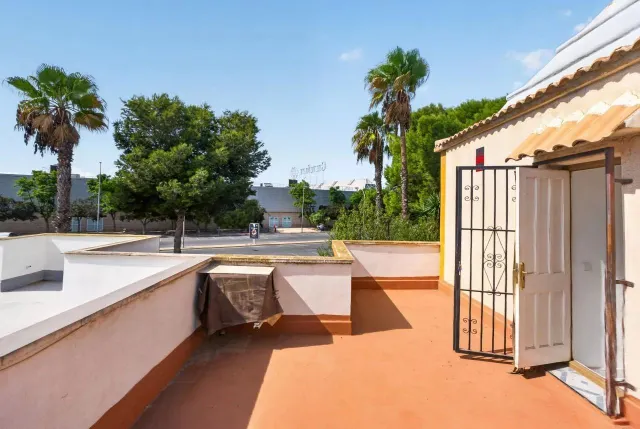 DÚPLEX CON SOLÁRIUM, JARDÍN, PISCINA Y JUNTO A C.C.HABANERAS/ CARREFOUR — 16