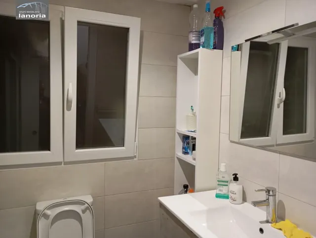 Grupo la Noria VENDE piso REFORMADO, 2 Dormitorios, 2 Baños en C/ Hermanos Jiménez (4º SIN ascensor) — 10