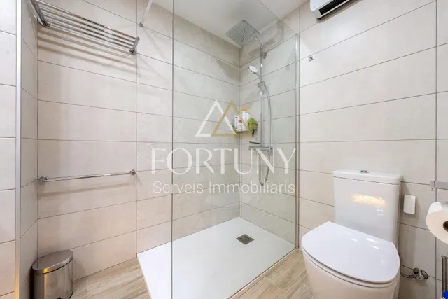 Dúplex en venta Calle Teresa de Calcuta, Reus. — 28