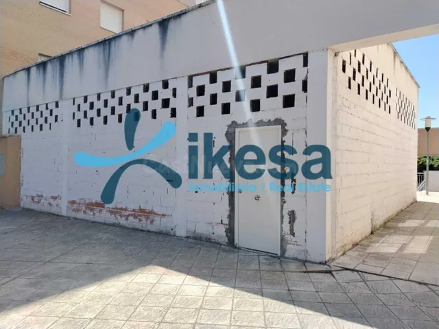 Local comercial 129m² en venta - Badajoz — 2