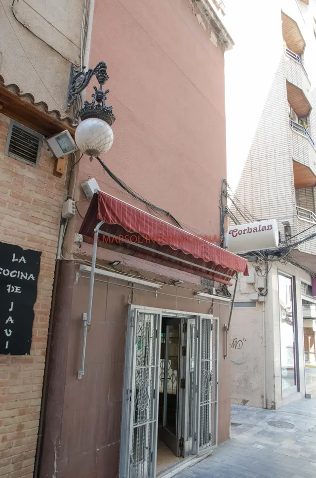CASA EN EL CENTRO DE ORIHUELA — 8