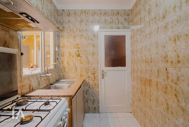 CASA UNIFAMILIAR CON TERRENO URBANO Y GRANDES POSIBILIDADES EN OFRA — 30
