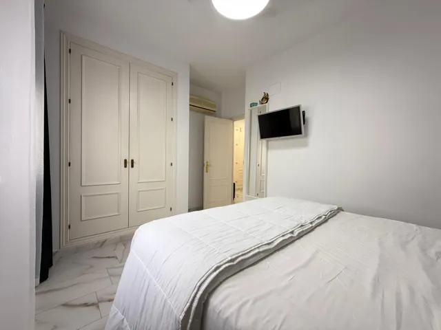 Casa adosada totalmente reformada de renta libre situada en una urbanización privada. — 25