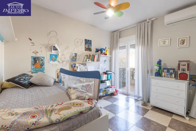 Casa en Armilla con terraza, patio y amplia cochera — 20